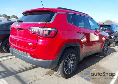 2019 Jeep Compass Sun And Wheel Fwd z USA, uszkodzony, nr VIN 3C4NJCBB4KT769741